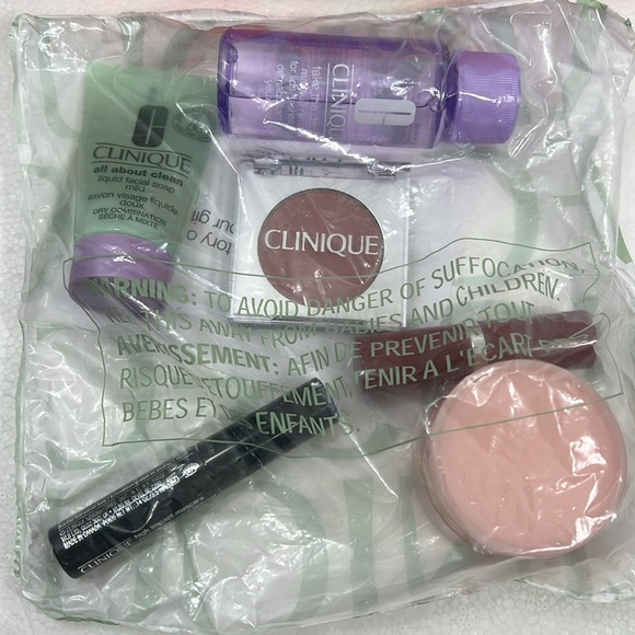 CLINIQUE ALL STARS KIT GIFT SET - Picture 3 of 3